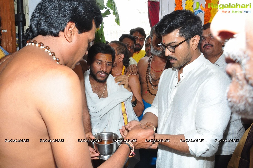 Chiranjeevi Birthday Celebrations 2016 at Filmnagar Temple