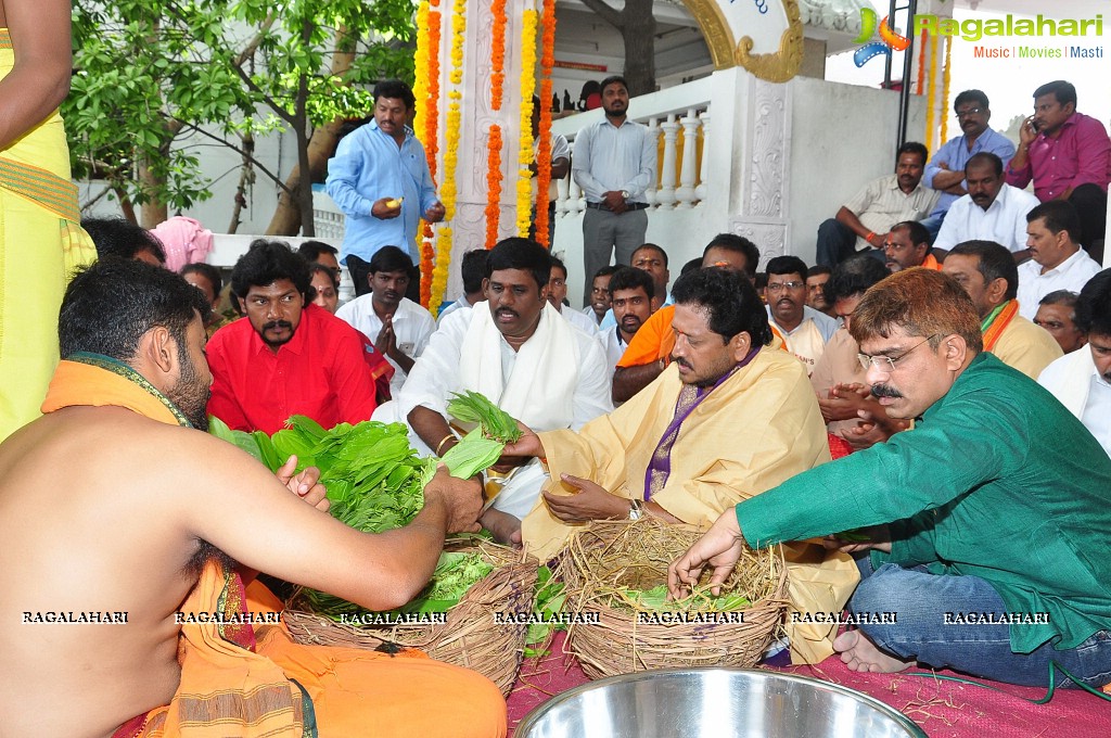 Chiranjeevi Birthday Celebrations 2016 at Filmnagar Temple