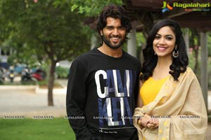 Pelli Choopulu Success Meet