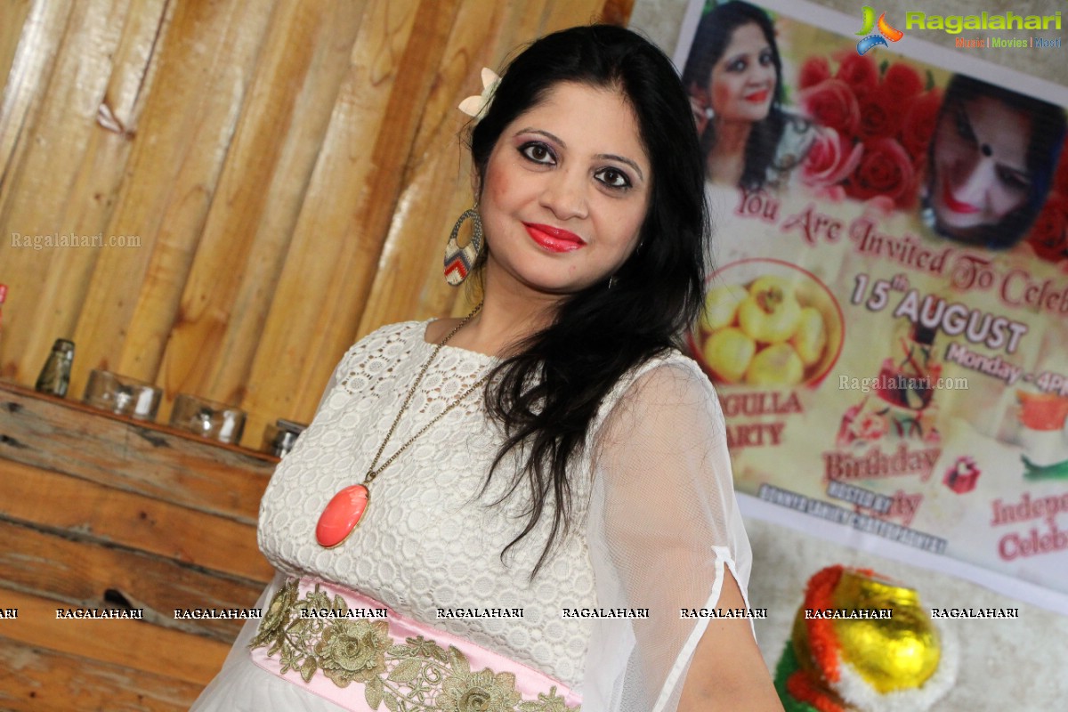 Bonnya Lahiry Chattopadhyay Birthday Bash at Social