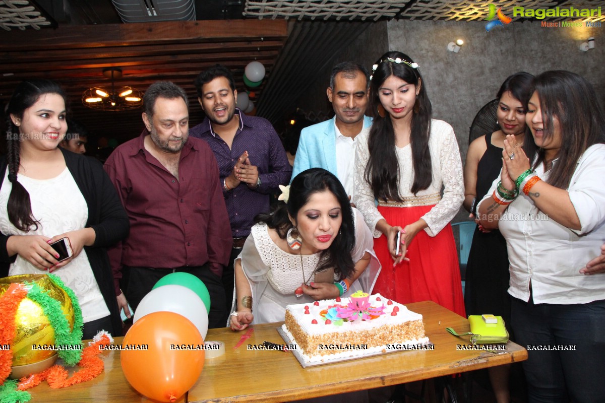 Bonnya Lahiry Chattopadhyay Birthday Bash at Social