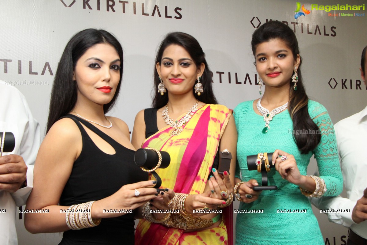 Dazzling Bangle Mela at Kirtilals