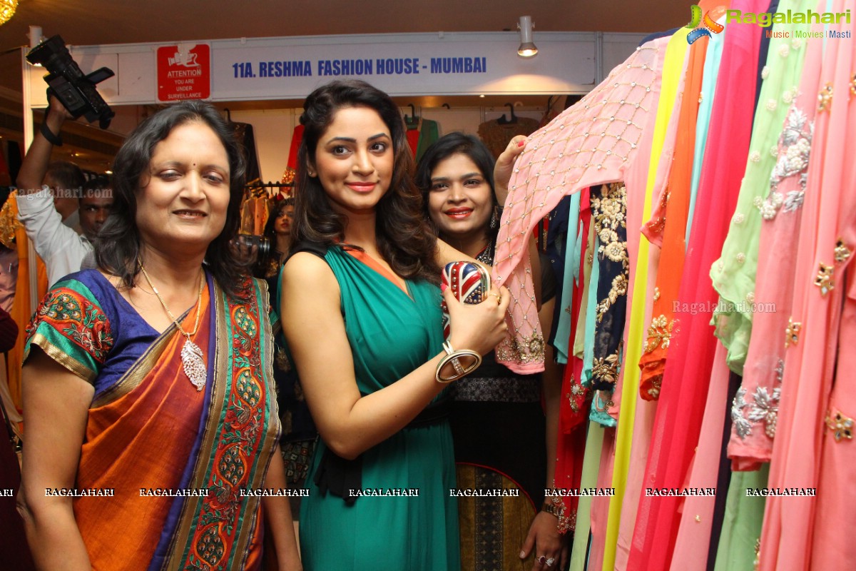 Shilpi Sharma inaugurates D'sire Exhibition at Taj Krishna, Hyderabad