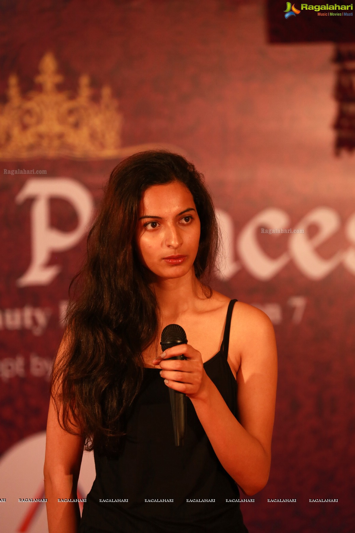 Indian Princess - A Unique Beauty Pageant Season 7 Bangalore Audition at Hotel Hyatt