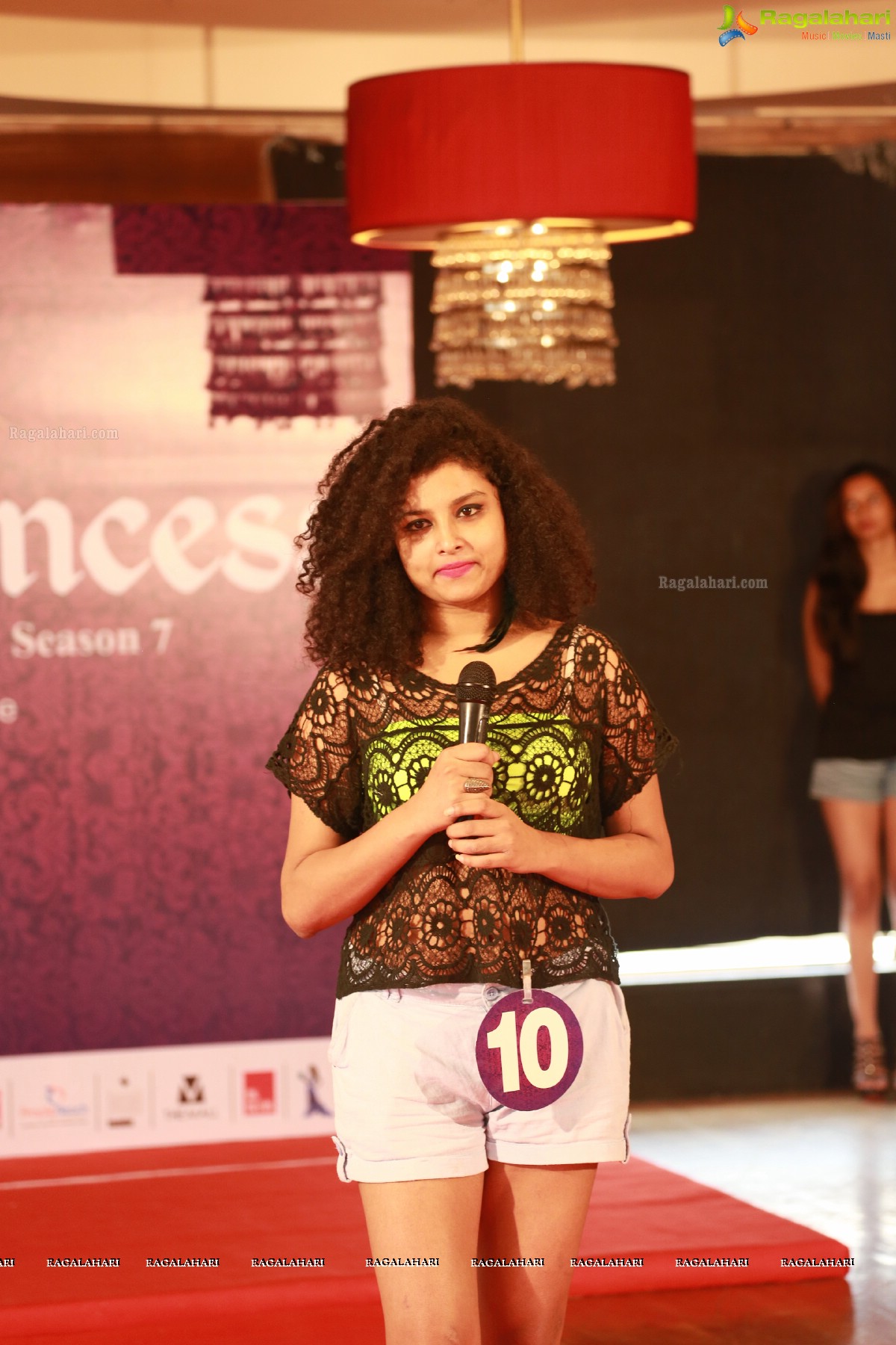 Indian Princess - A Unique Beauty Pageant Season 7 Bangalore Audition at Hotel Hyatt