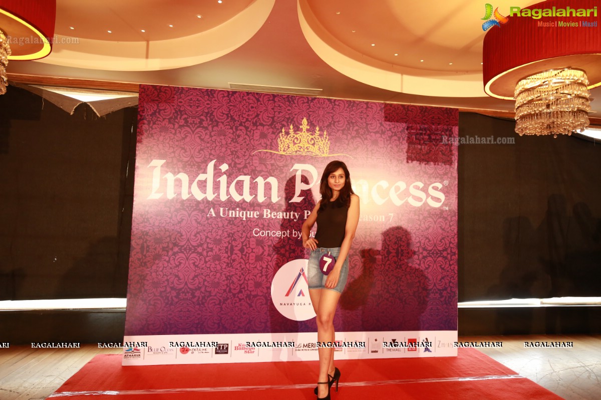 Indian Princess - A Unique Beauty Pageant Season 7 Bangalore Audition at Hotel Hyatt