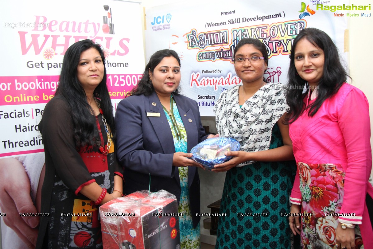 JCI Fashion Makeover with Fashion Designer Meena Agarwal at Kali - The Boutique, Hyderabad