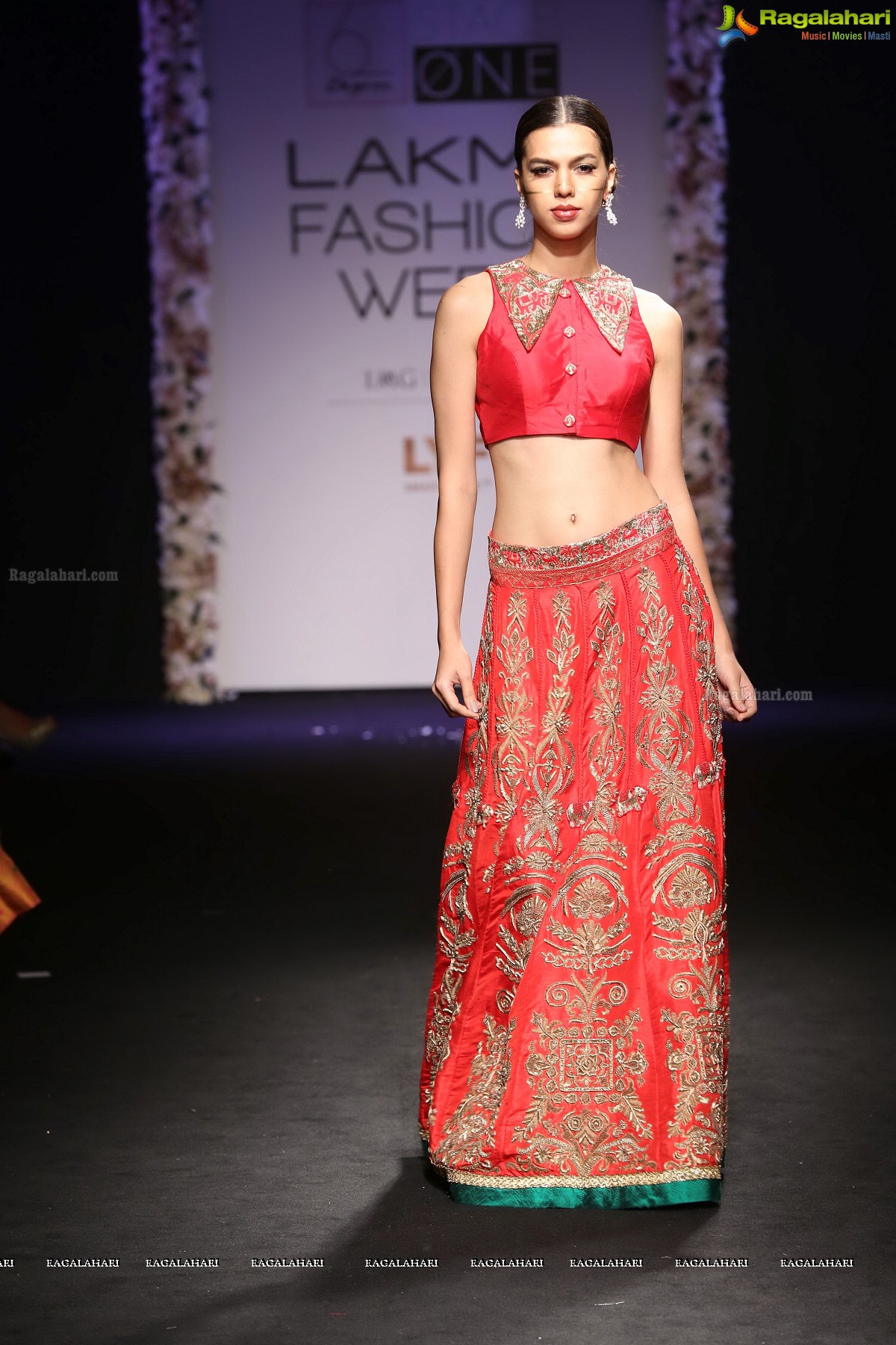 Actor Karisma Kapoor walks the ramp for Hyderabad's Designer Architha Narayanam at the Lakme Fashion Extravaganza