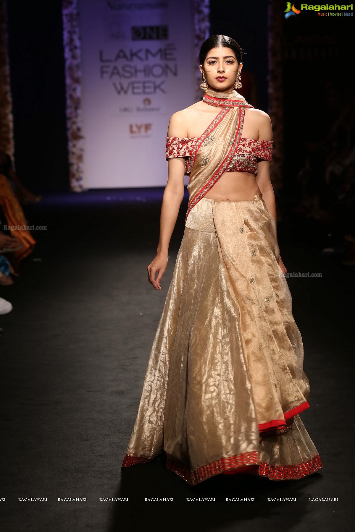 Actor Karisma Kapoor walks the ramp for Hyderabad's Designer Architha Narayanam at the Lakme Fashion Extravaganza