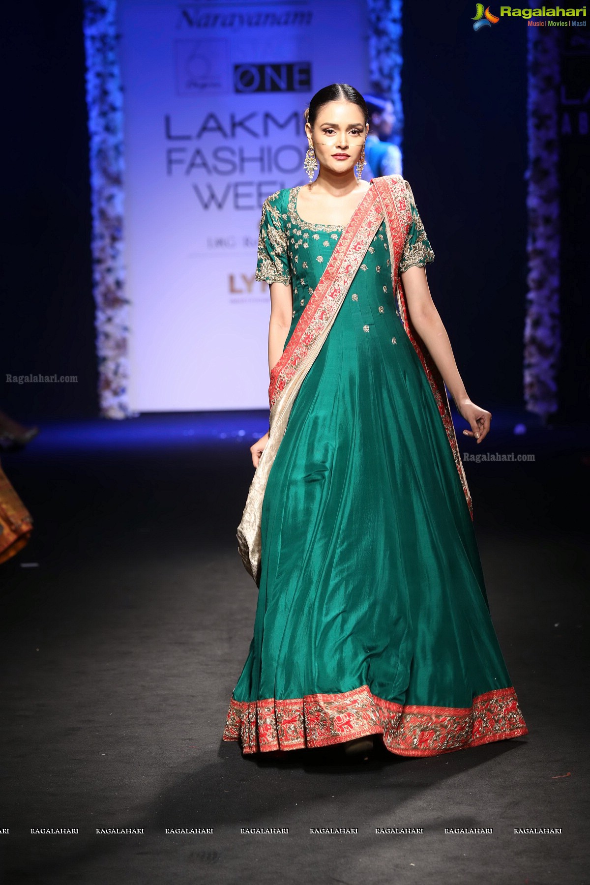 Actor Karisma Kapoor walks the ramp for Hyderabad's Designer Architha Narayanam at the Lakme Fashion Extravaganza