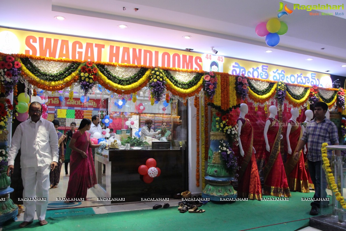 Rakul Preet Singh launches LPT Market in Hyderabad