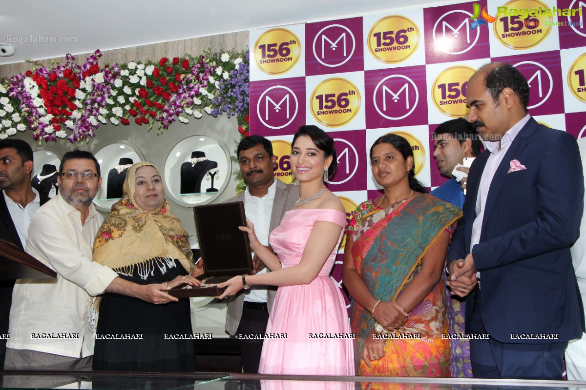 Tamannaah inaugurates Malabar Gold n Diamonds Chanda Nagar Showroom