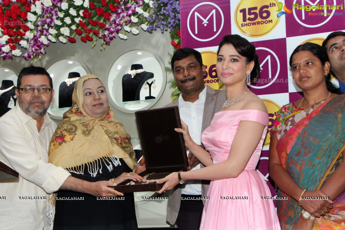 Tamannaah inaugurates Malabar Gold n Diamonds Chanda Nagar Showroom