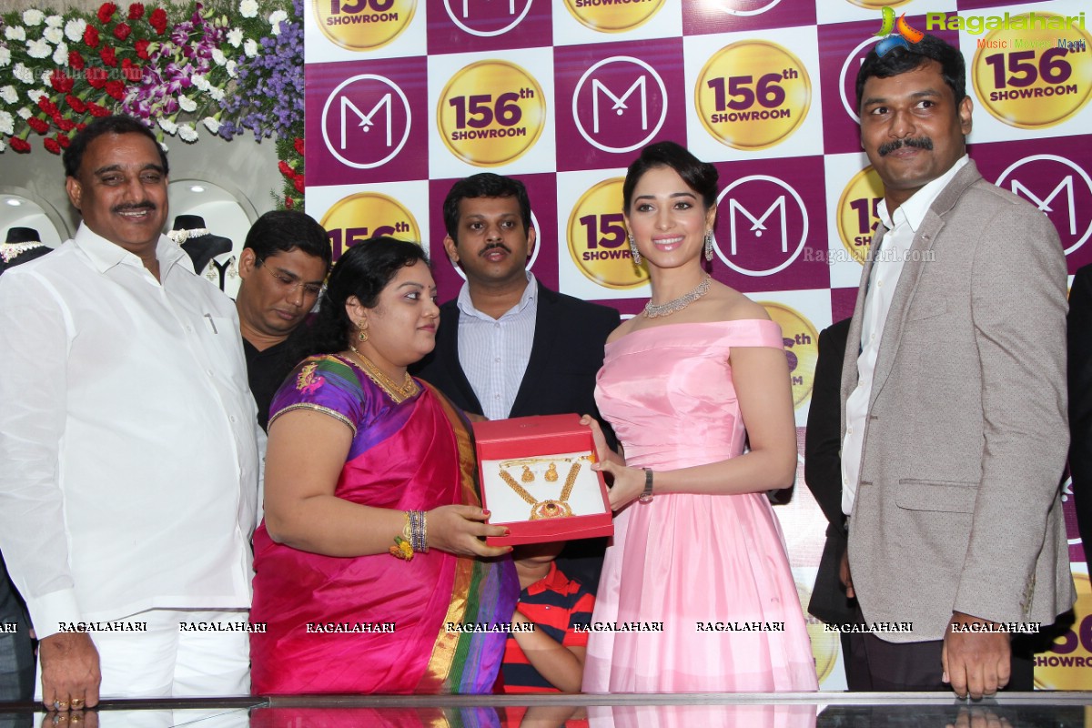 Tamannaah inaugurates Malabar Gold n Diamonds Chanda Nagar Showroom