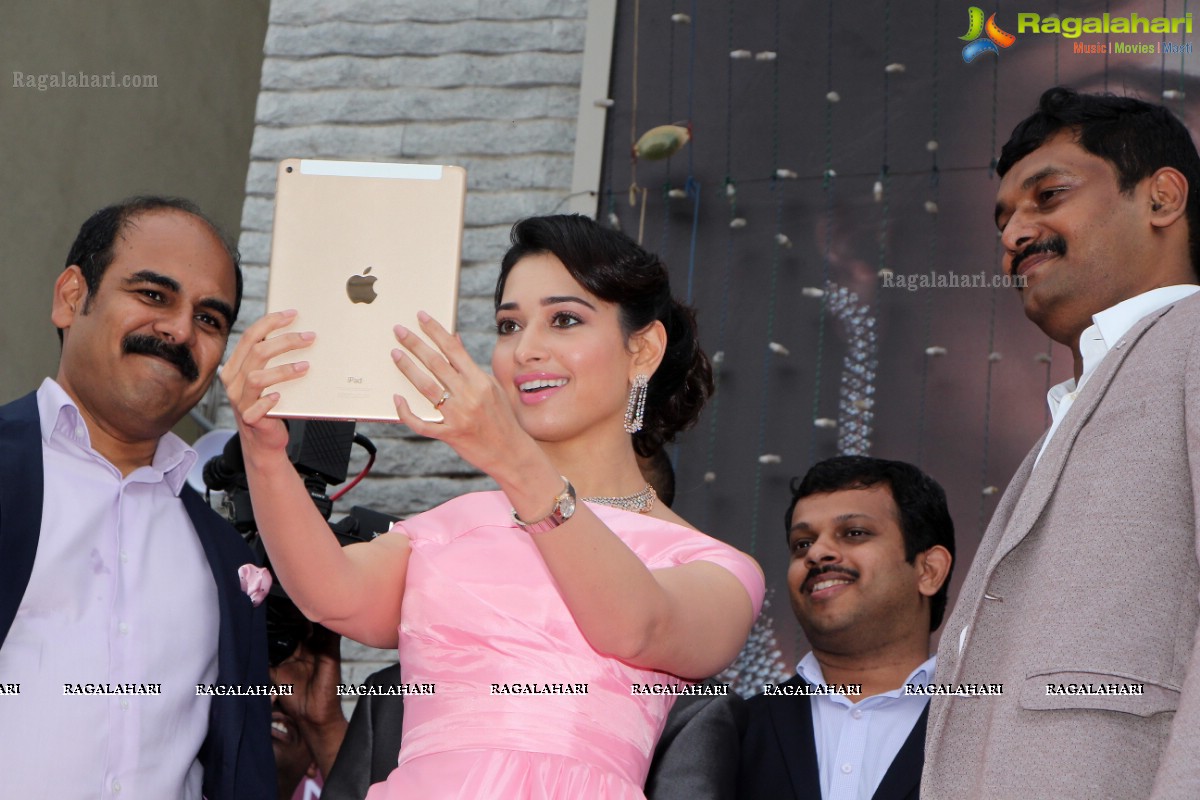 Tamannaah inaugurates Malabar Gold n Diamonds Chanda Nagar Showroom