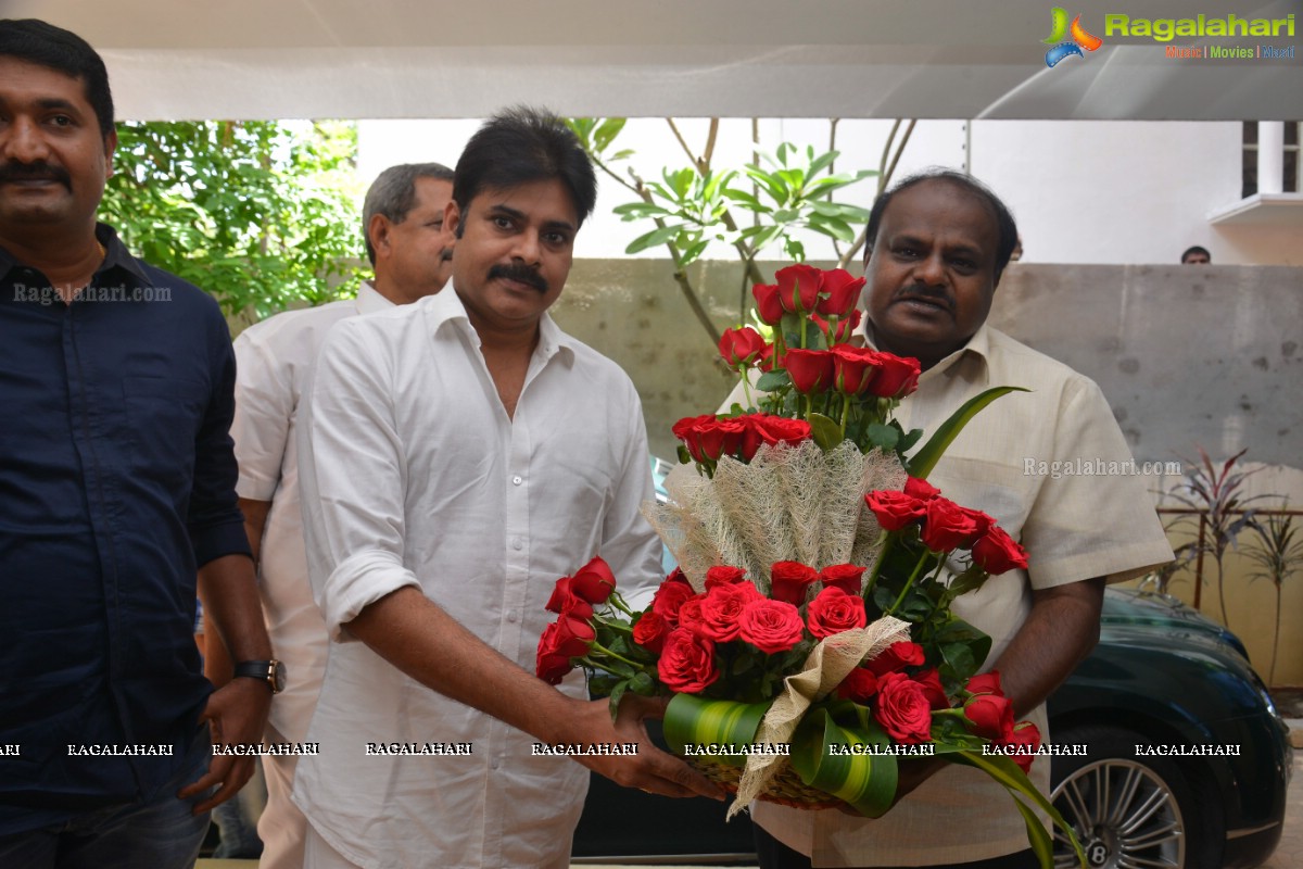 Pawan Kalyan with Karnataka Ex. CM. H. D. Kumaraswamy