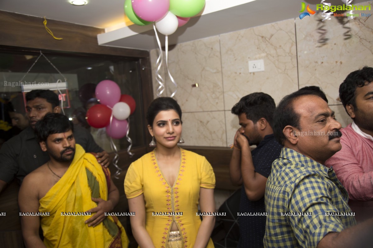 Samantha launches Bahar Cafe, Marathahalli, Bengaluru