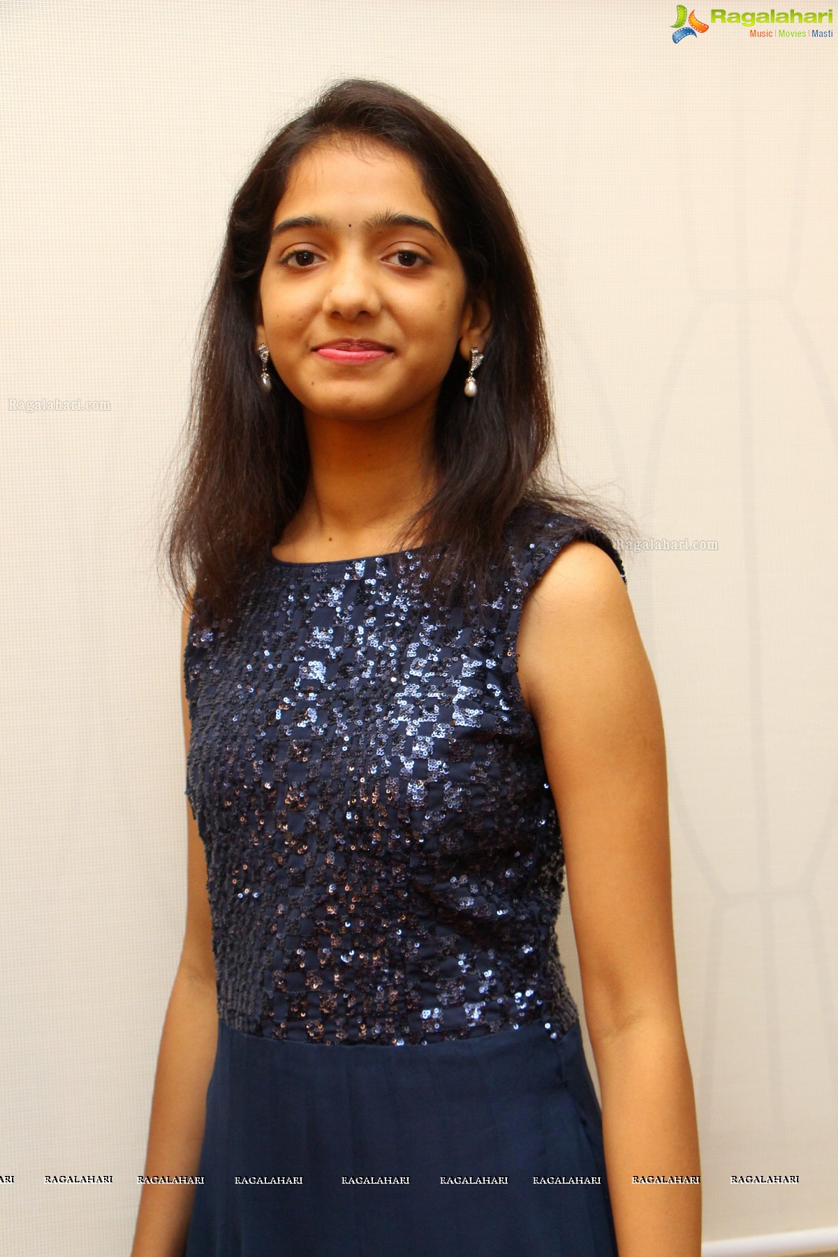 Actress Poorna Launches SR fashion Studio at Banjara Hills, Hyderabad