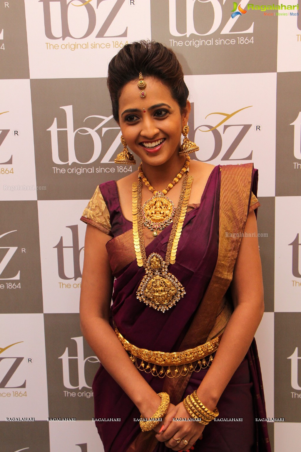 Lasya launches TBZ's Devan Collection - The New Range of Temple Jewellery at TBZ Showroom, Hyderabad