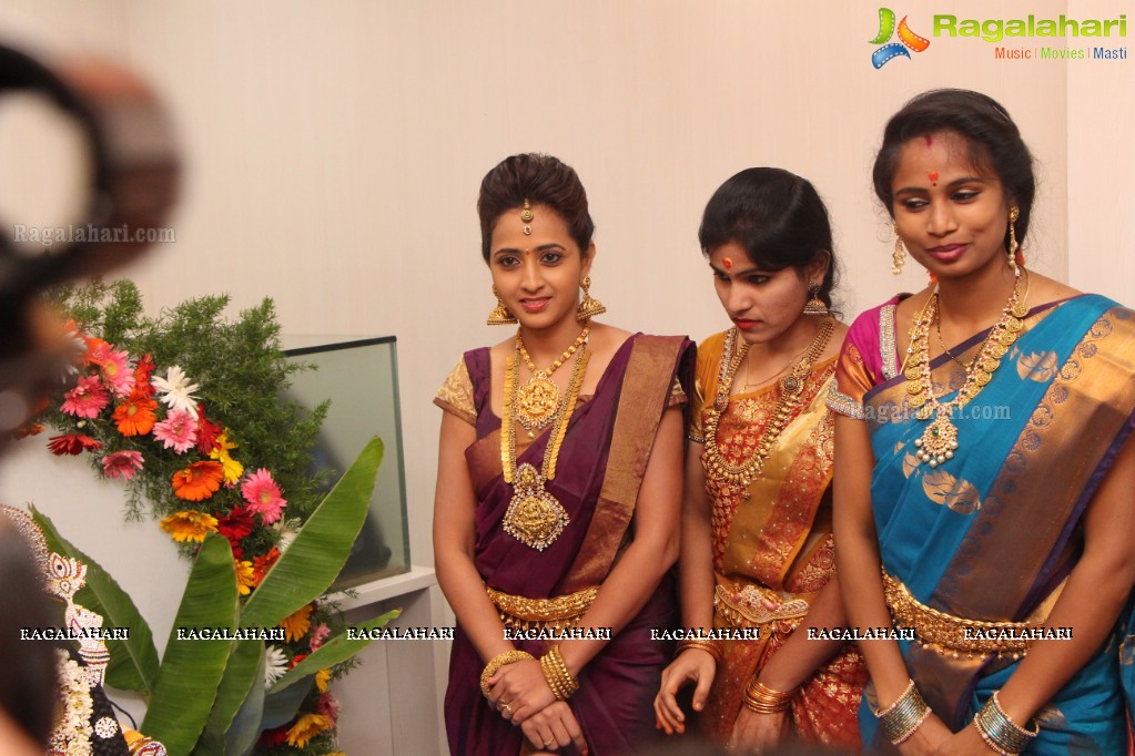 Lasya launches TBZ's Devan Collection - The New Range of Temple Jewellery at TBZ Showroom, Hyderabad