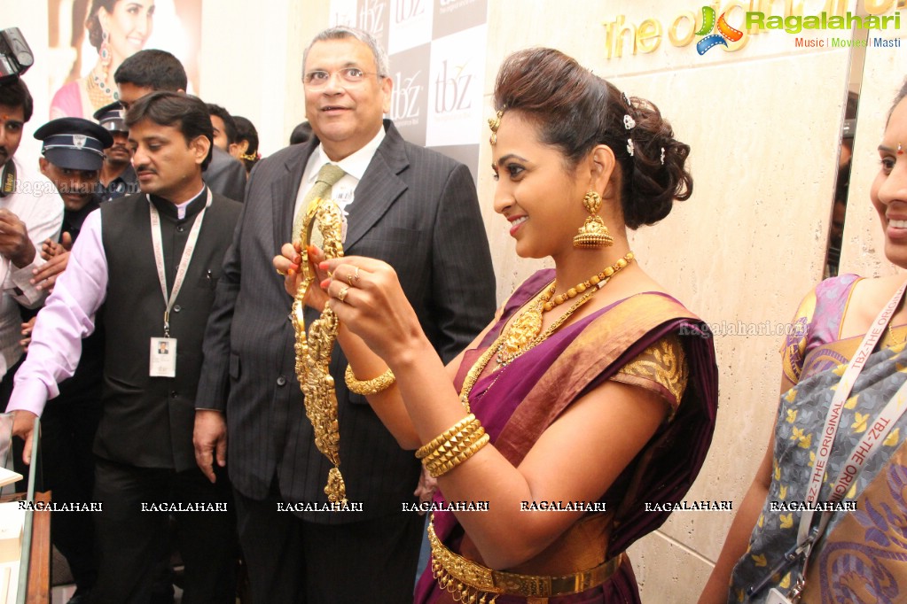 Lasya launches TBZ's Devan Collection - The New Range of Temple Jewellery at TBZ Showroom, Hyderabad