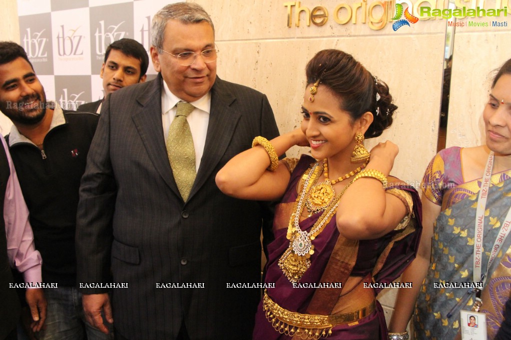 Lasya launches TBZ's Devan Collection - The New Range of Temple Jewellery at TBZ Showroom, Hyderabad