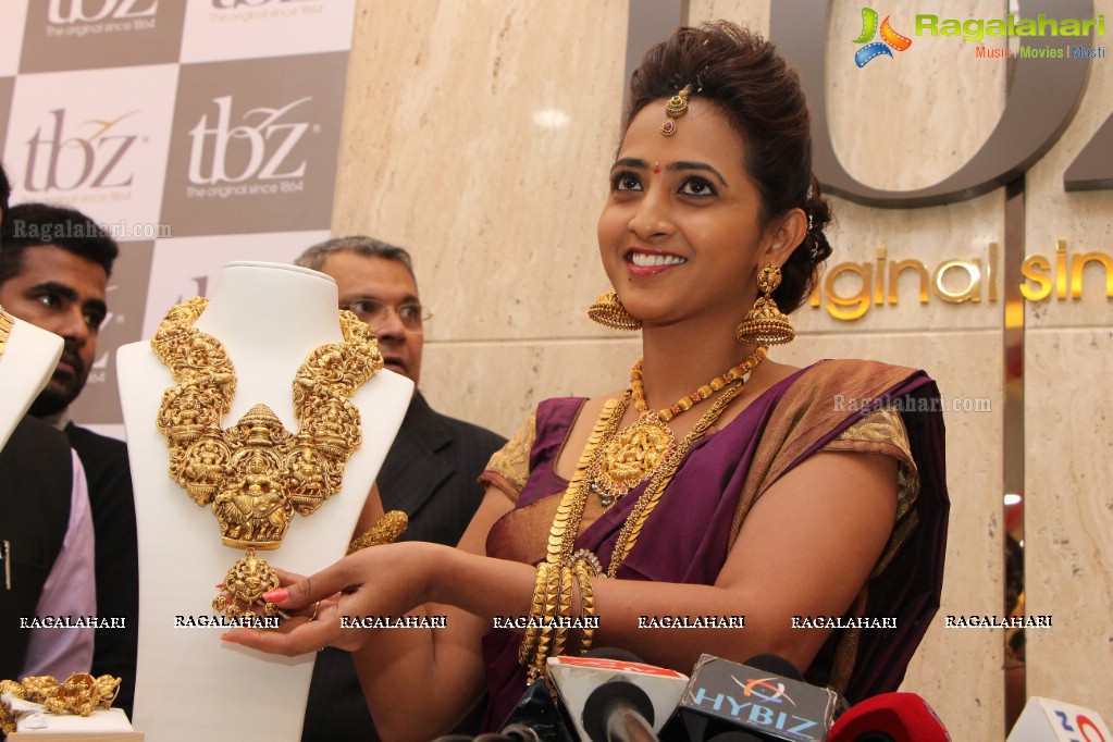 Lasya launches TBZ's Devan Collection - The New Range of Temple Jewellery at TBZ Showroom, Hyderabad