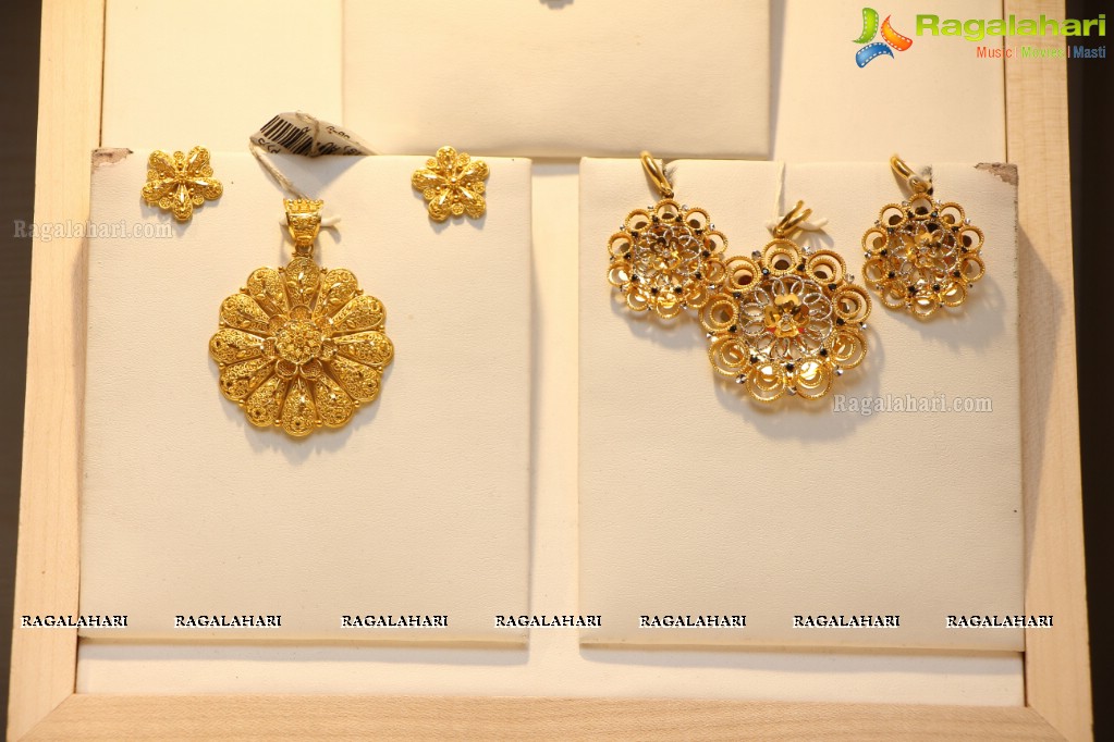 Lasya launches TBZ's Devan Collection - The New Range of Temple Jewellery at TBZ Showroom, Hyderabad