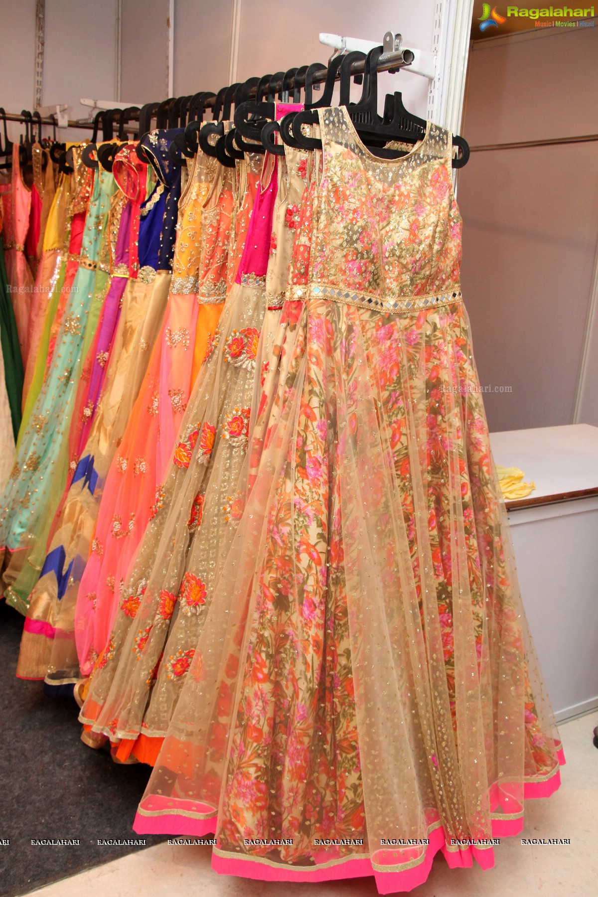 Komal Kalra launches Trendz Lifestyle Designer Exhibition at Taj Krishna, Hyderabad