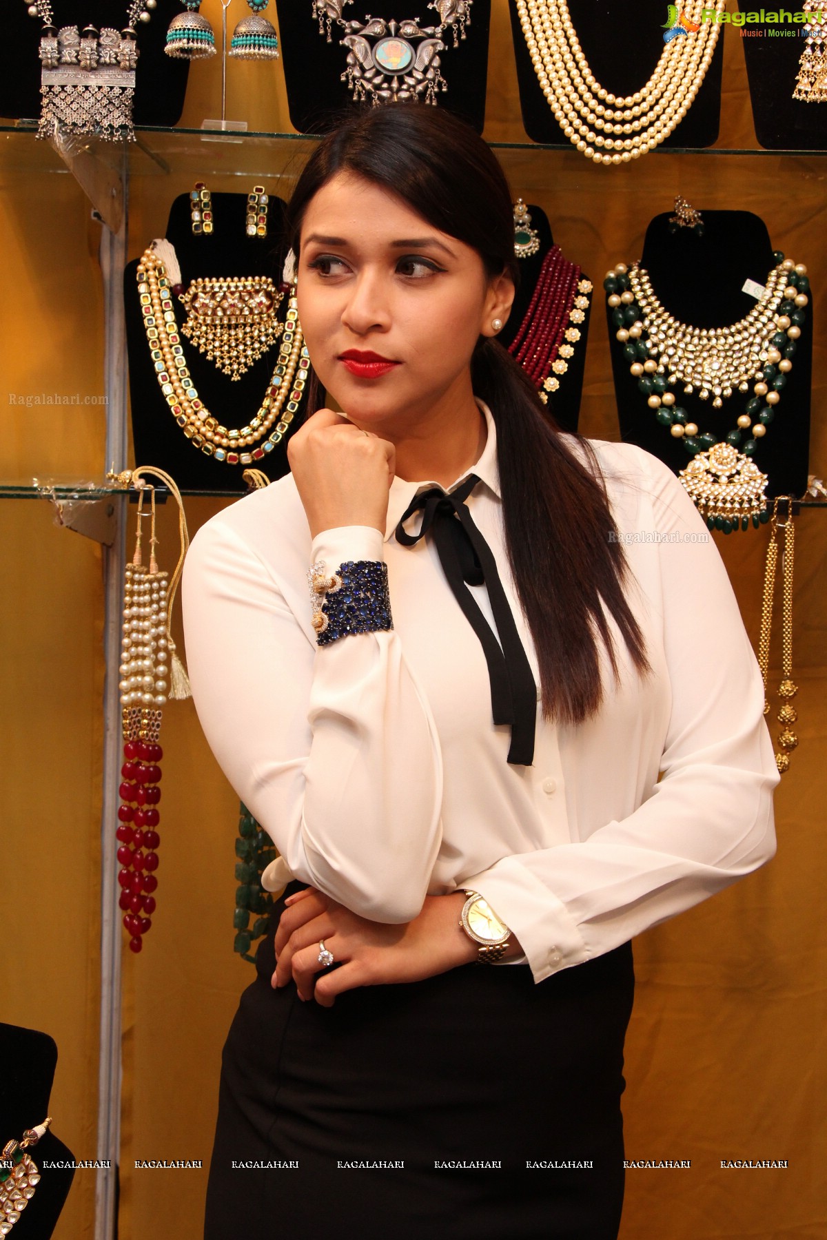 Komal Kalra launches Trendz Lifestyle Designer Exhibition at Taj Krishna, Hyderabad