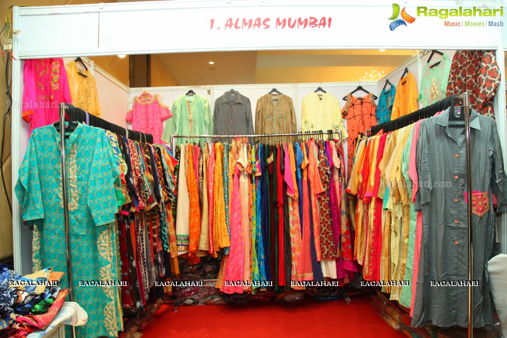 Athithi Das inaugurates Akritti Elite Exhibition & Sale at Taj Deccan