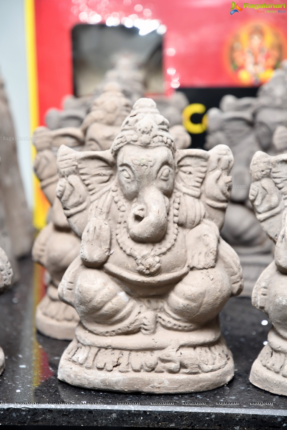 Celebrity Secrets to Distibute Eco-Friendly Ganesh Idols