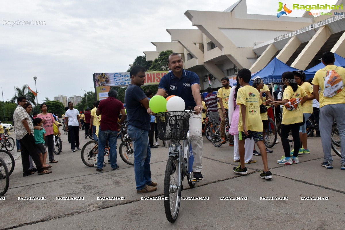 Chak De India Ride by Hyderabad Bicycling Club and CII at HITEX