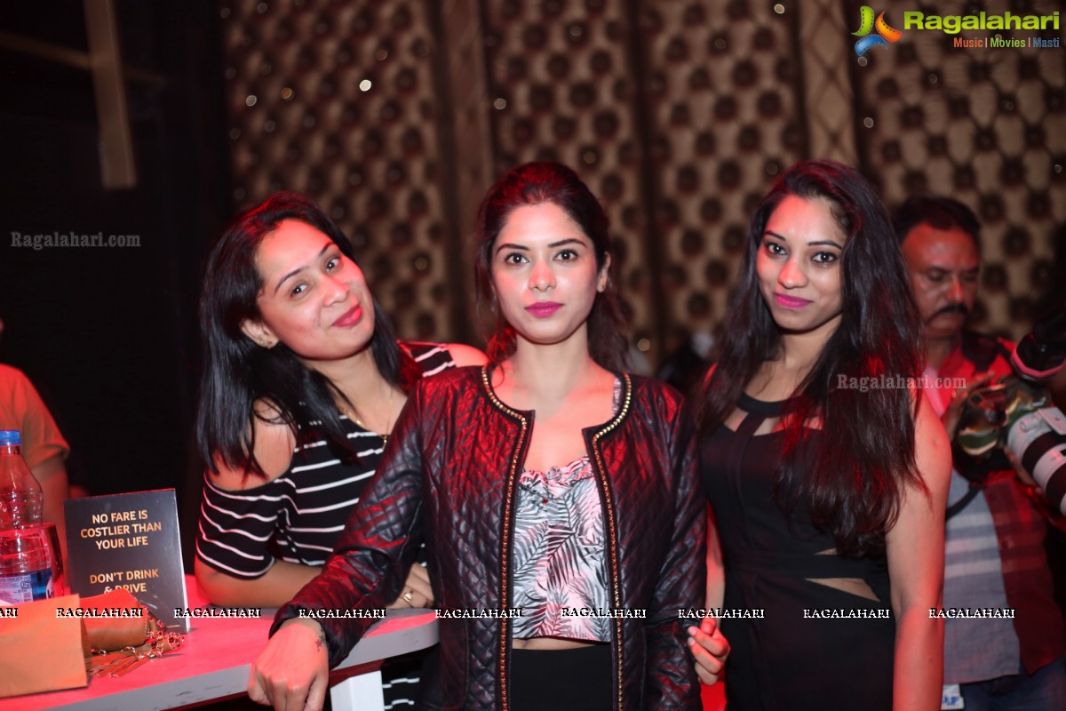 Dance Republic with Nikhil Chinapa-Rohit Barker at Block 22