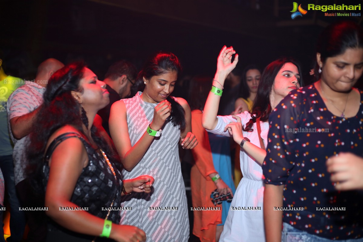 Dance Republic with Nikhil Chinapa-Rohit Barker at Block 22