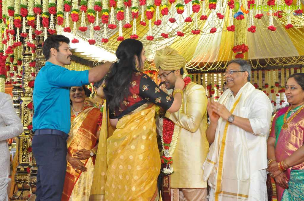 Producer Rammohanrao Daughter Dedeepya Weds Vishnu Charan