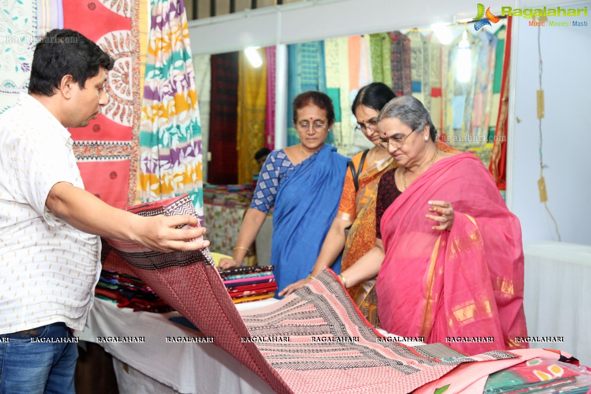 Indian Silk Expo inaugurated by actress Aafia Bhardwaj at Sri Satyasai Nigamagamam