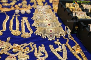 Aafia Bhardwaj inaugurates Indian Silk Expo