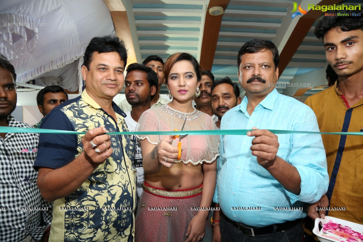 Indian Silk Expo inaugurated by actress Aafia Bhardwaj at Sri Satyasai Nigamagamam