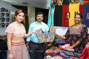 Aafia Bhardwaj inaugurates Indian Silk Expo