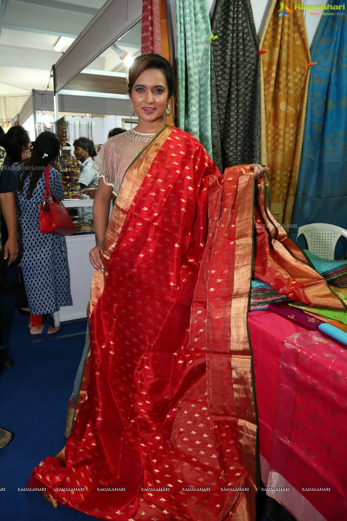 Indian Silk Expo inaugurated by actress Aafia Bhardwaj at Sri Satyasai Nigamagamam