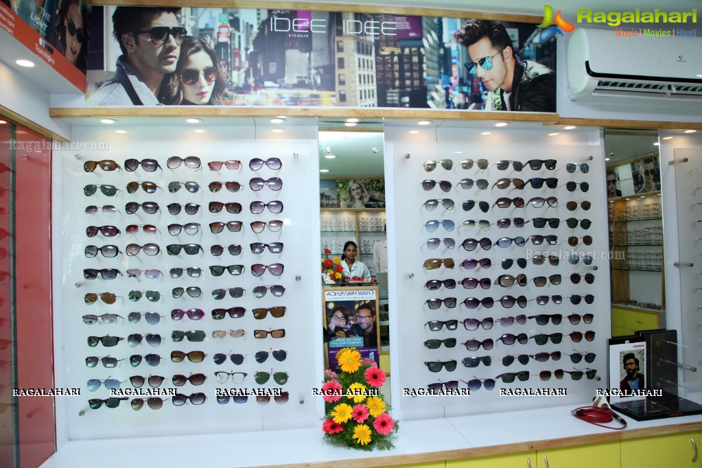 Grand Launch of KSR Laser Vision Eye Care and Eye Hospital, Nallakunta