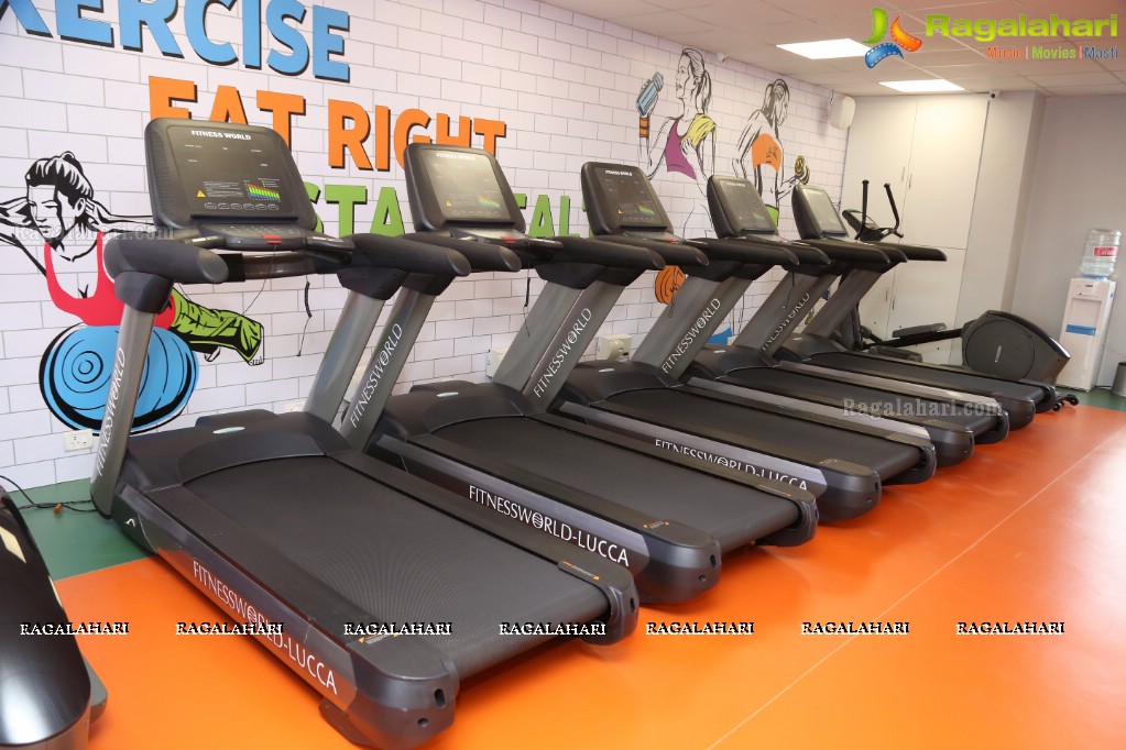 Vishnu Manchu inaugurates Leads Fitness Gym, Kondapur