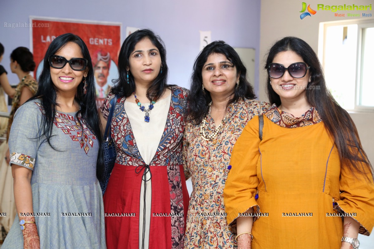 'Toilet' - Special Screening by Samanvay Ladies Club Leo Group at LV Prasad Film Laboratories 