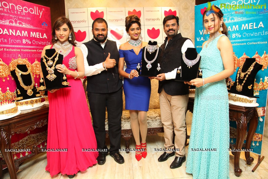 Angela Krislinzki launches Manepally Jewellers Diamond Mela