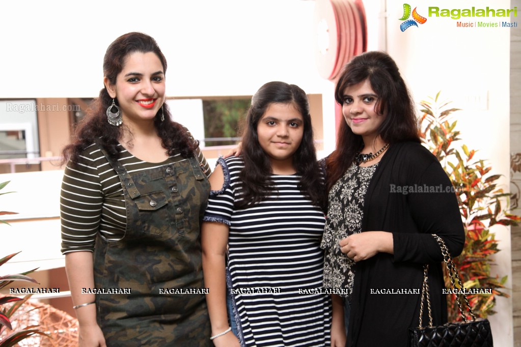 Salon Party by Manisha Kapoor at The Glaze and Gloss, Banjara Hills, Hyderabad