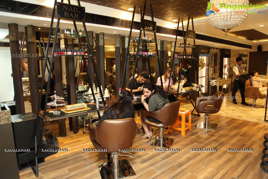 Salon Party by Manisha Kapoor at The Glaze and Gloss, Banjara Hills, Hyderabad