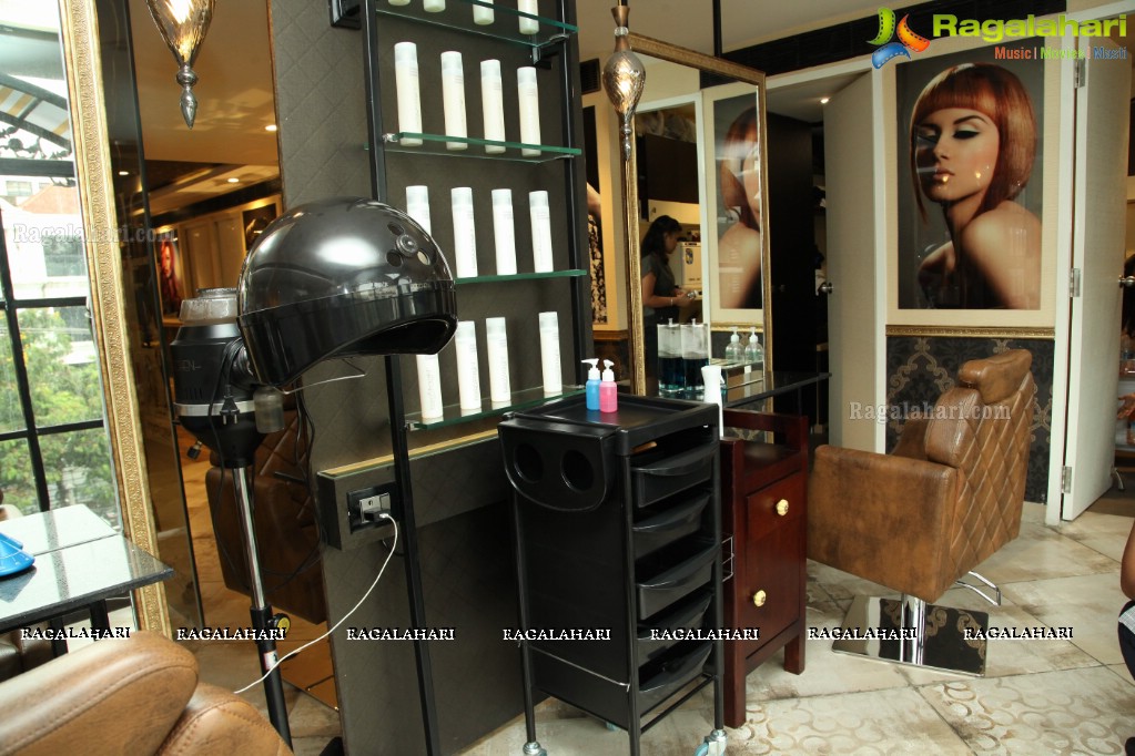 Salon Party by Manisha Kapoor at The Glaze and Gloss, Banjara Hills, Hyderabad