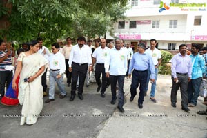 Flagging off Nandamuri Balakrishna