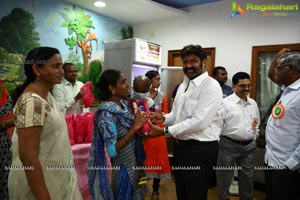 Flagging off Nandamuri Balakrishna